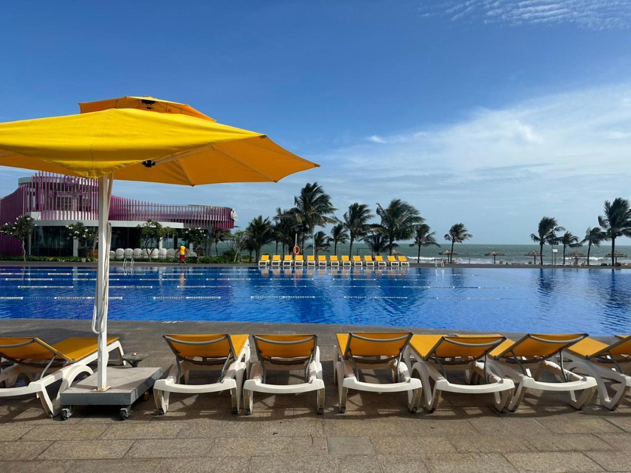 Oceanami Resort & Beach Club Long Hai Exterior photo