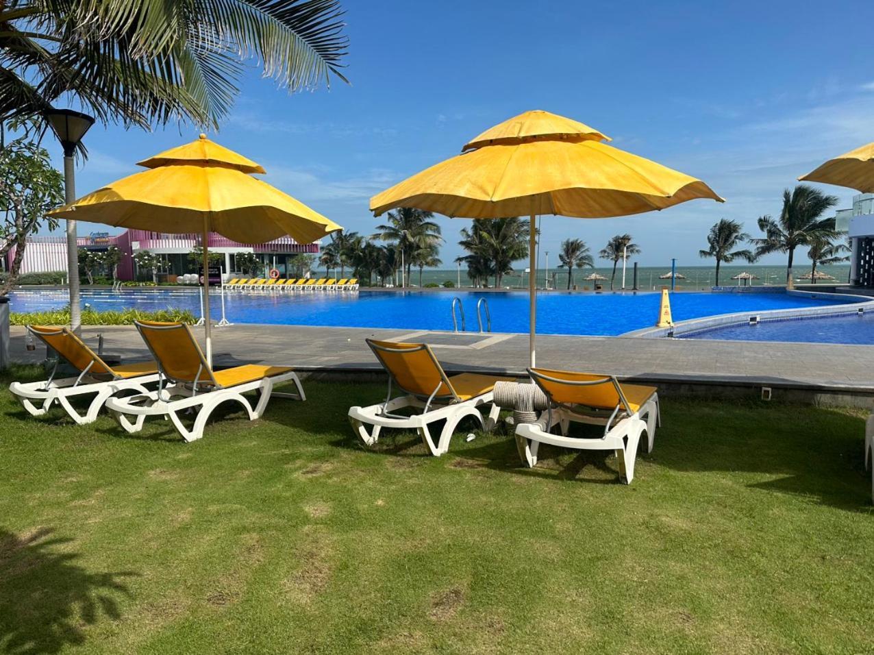 Oceanami Resort & Beach Club Long Hai Exterior photo